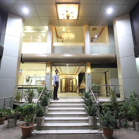 阿均超豪华酒店 Rāipur 外观 照片